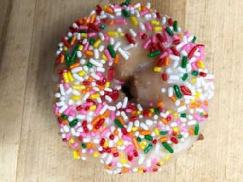 Vanilla cake donut w/rainbow sprinkle Donut