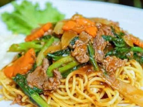 20. chow mein